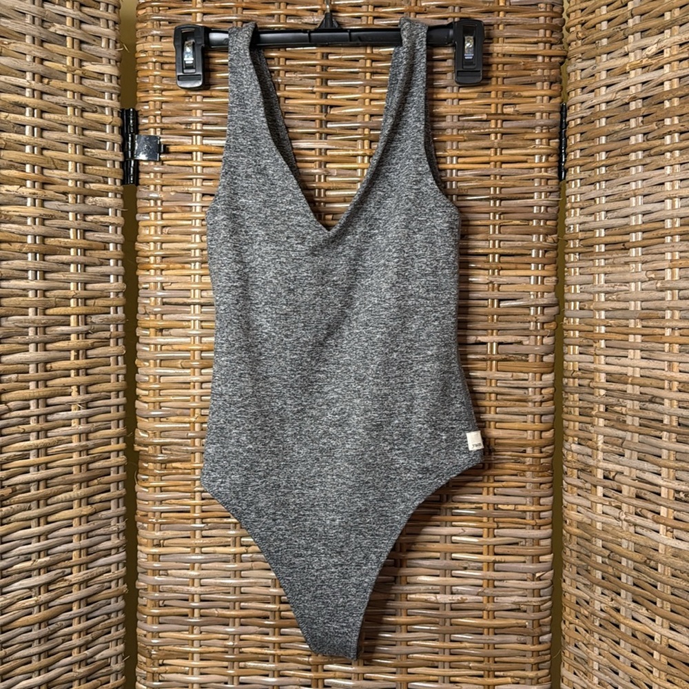 #311 Vuori VW1112 Heather Gray Halo Bodysuit - Picture 3 of 4